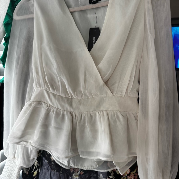Express Cream Wrap Top - Picture 4 of 10